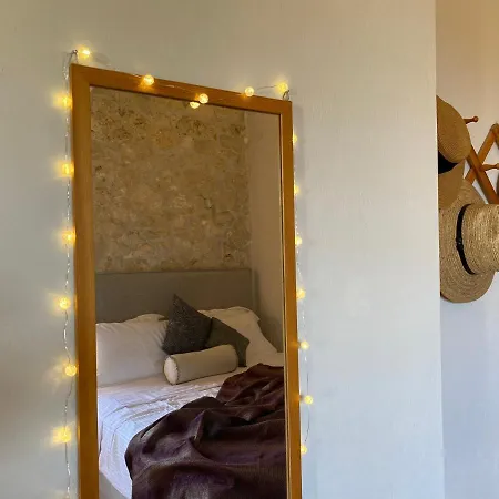 πέτρινο σπίτι με κήπο και θέα στον ελαιώνα, Ii Appartement *