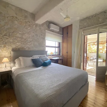 Apartment πέτρινο σπίτι με κήπο και θέα στον ελαιώνα, Ii *