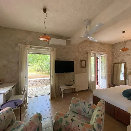 Appartement πέτρινο σπίτι με κήπο και θέα στον ελαιώνα, Ii *